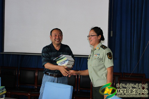 中国武警警种指挥学院森林系到我院参观交流